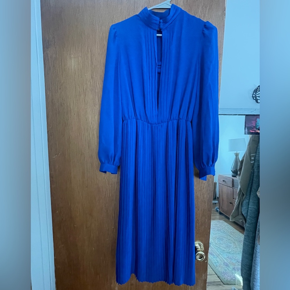 Vintage Vibrant Blue Long Sleeve Dress